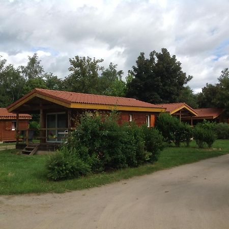 Camping Le Pont D'Allagnon Lempdes sur Allagnon Dış mekan fotoğraf